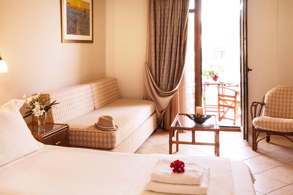 Hotel Paralio Possidi Habitación foto