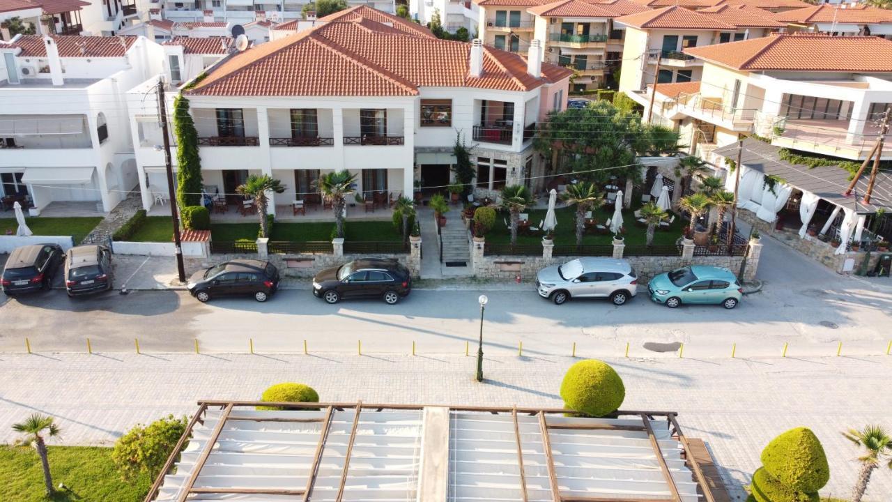 Hotel Paralio Possidi Exterior foto