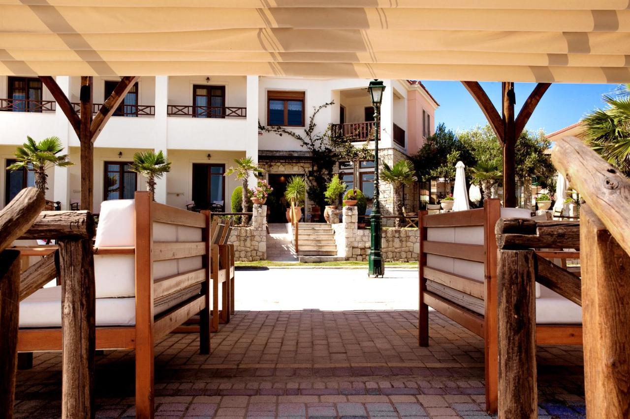 Hotel Paralio Possidi Exterior foto